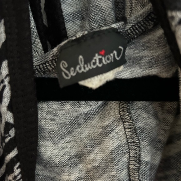 Long Black & White Hooded Cardigan - Picture 3 of 3